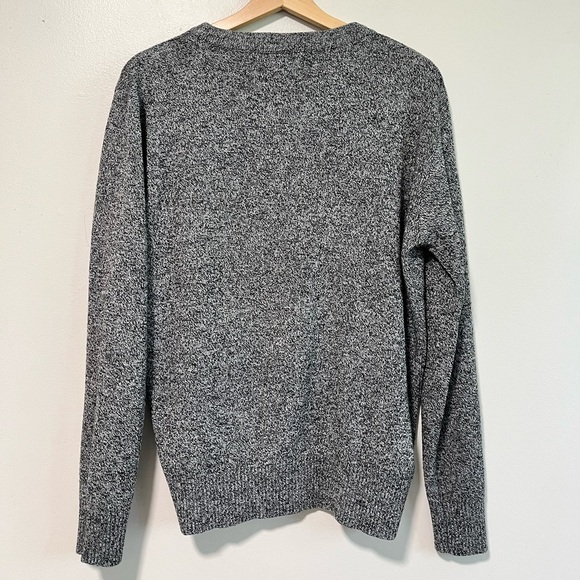 BoohooMAN Gray Knit Sweater - Men’s Size L - Picture 10 of 11